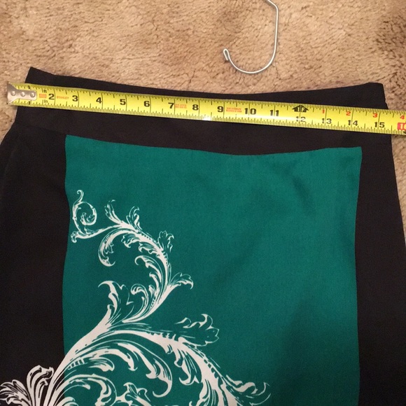GILI black green paisley print skirt 8 NWOT - Picture 5 of 8